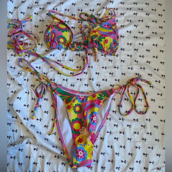Amazon Other - Summer Floral Bikini Set